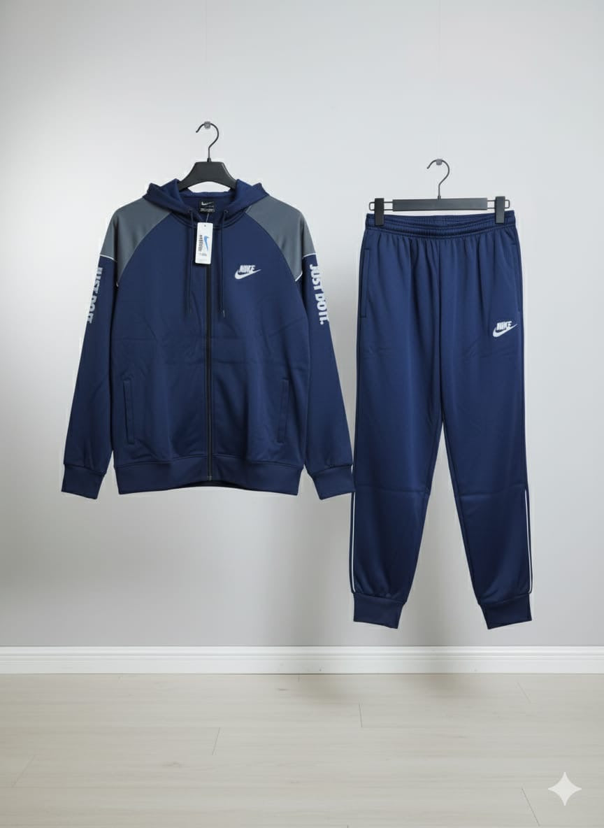 NIKE CATONIC
FLEECE
SHOULDER
CONTRAST TRACK
SUIT